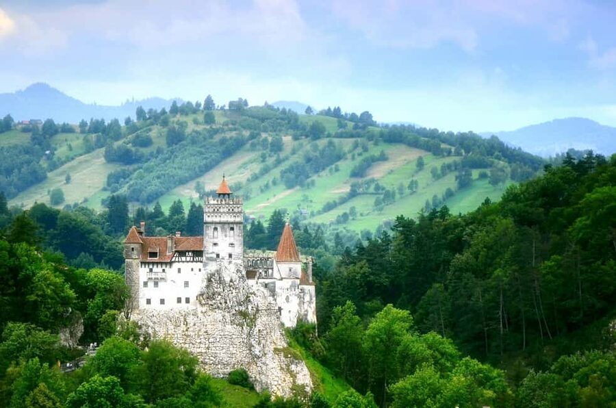 1-Day Guided Tour: Bucharest-Peles, Dracula Castle & Brasov - Brasov brings the day back to street level