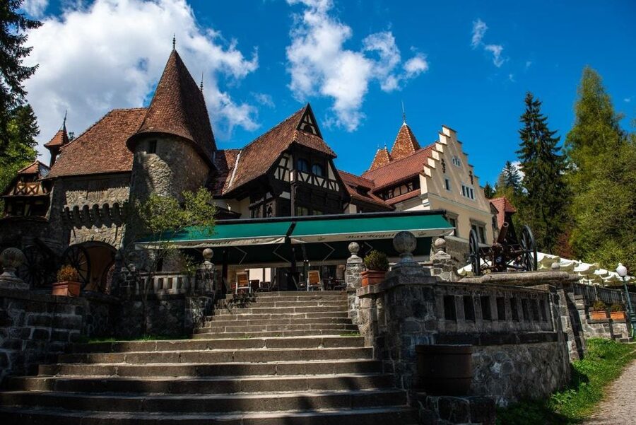 3-Day Medieval Transylvania Package Tour - Day one: monasteries before Sibiu