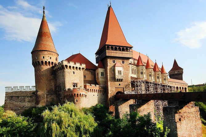 4-Day Transylvania and Dracula Tour from Bucharest - The guide, vehicle, and pace