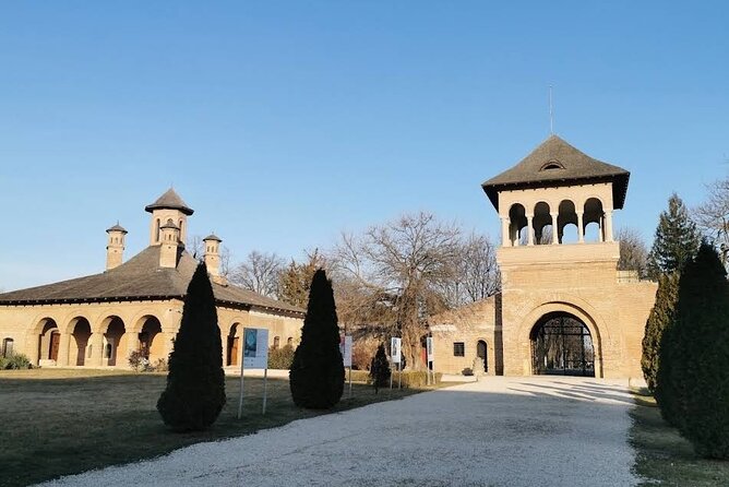 5h Abandoned Fort, Dracula's Grave and Mogoșoaia Palace, Private - What the $142.83 price means