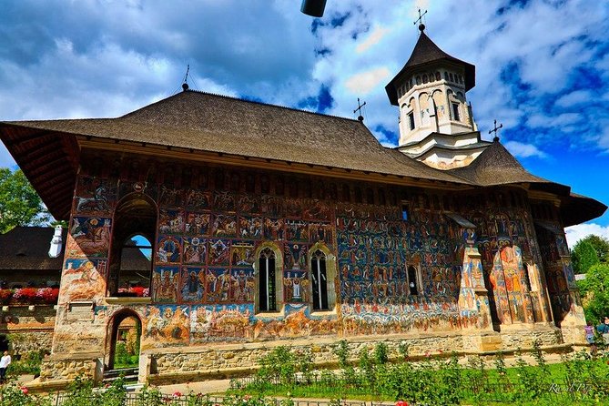 6 Days Transylvania and Bukovina Small Group Tour from Bucharest - Day 1: Cozia Monastery and Sibiu’s three squares