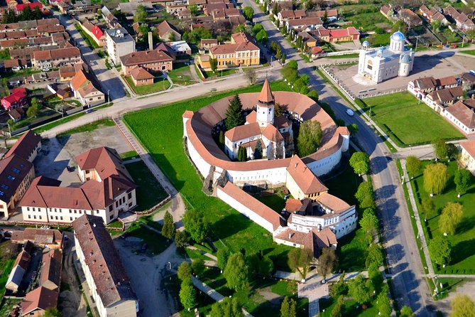 6 Days Transylvania and Bukovina Small Group Tour from Bucharest - Day 5: Brasov and the Dracula question at Bran