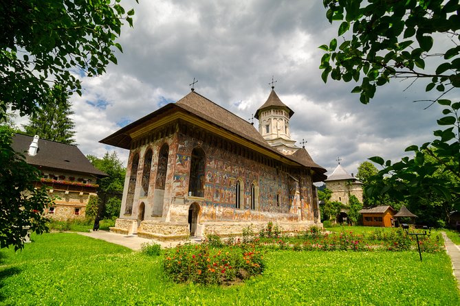 Best of Romania in 10 Days - Day 7: Viscri and Brasov