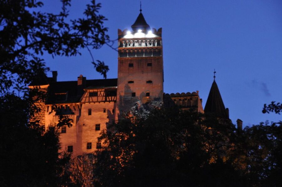 Brasov: Bran, Peles and Cantacuzino Castles Day Tour - Why the small group changes the experience