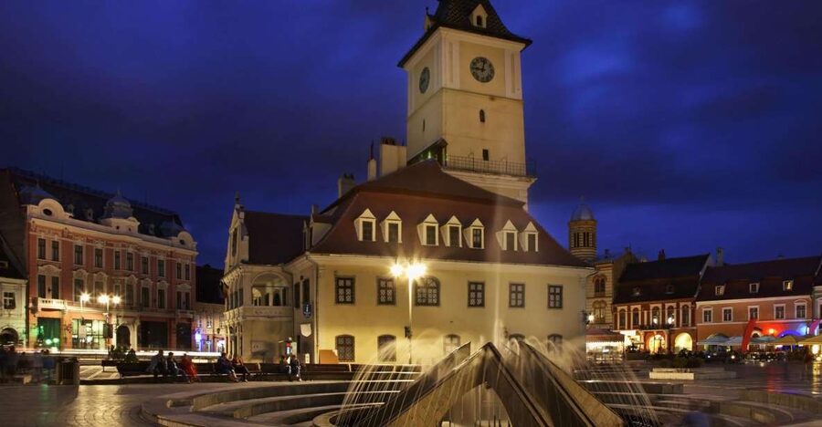 Brasov: Candlelight Tour of Medieval Architecture - Starting in Piața Sfatului