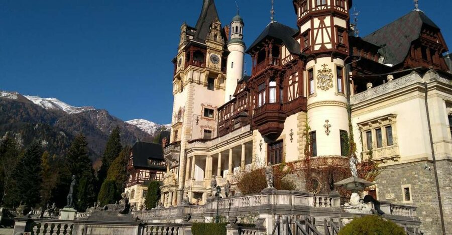 Brasov: Peles Castle, Bran Castle & Rasnov Fortress Day Tour - Sinaia Monastery, a quieter change of pace