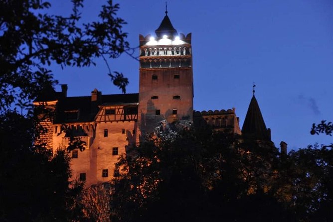 Brasov: Peles Castle, Bran Castles and Rasnov Fortress Day Tour - Who will get the most from this day