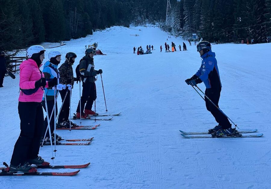 Brasov: Ski Lessons Day Trip For All Ages And Levels - Key points for your Poiana Brasov ski day