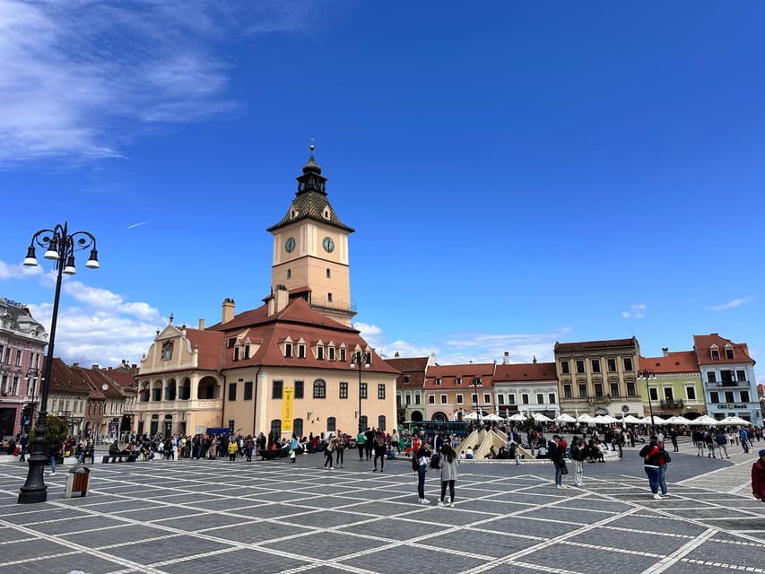 Brasov: Walking Tour of the Old Town & Photo Hotspots - Practical details that affect your day
