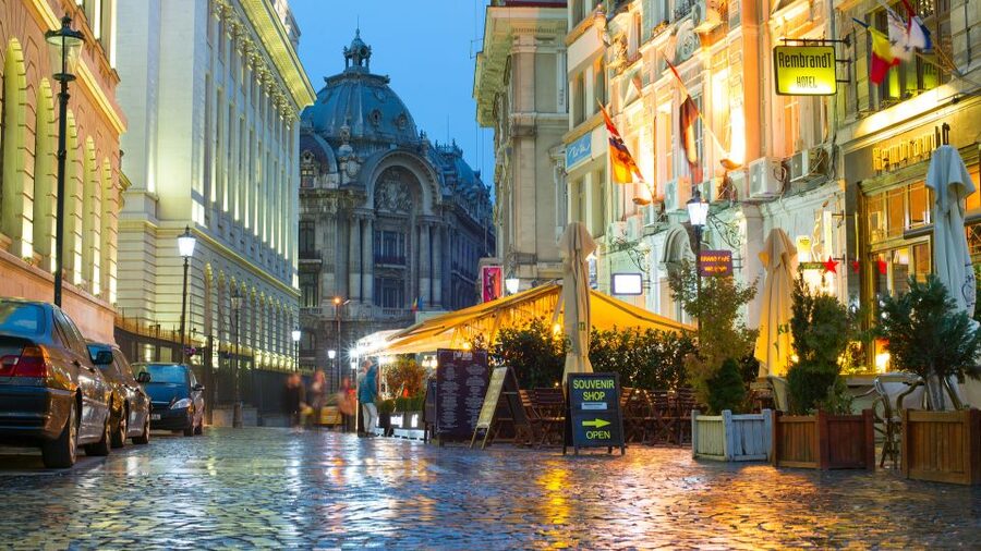 Bucharest: 4-Hour Walking Food Tour in the Old Town - Romanian food first, Bucharest history alongside it