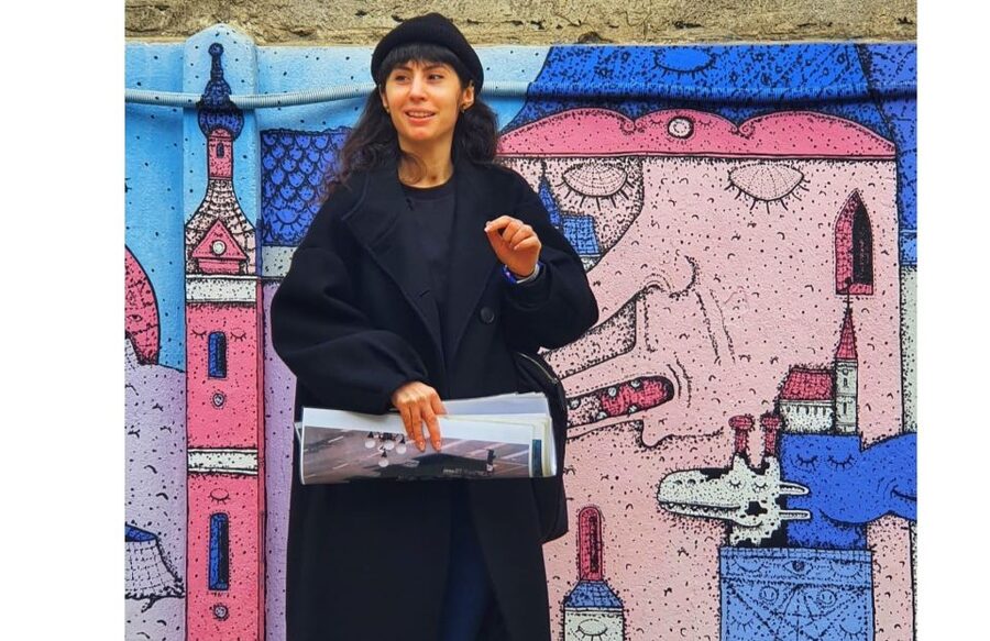 Bucharest: Alternative Sightseeing 2.5-3h-Hour Guided Tour - Kraft Market and the role of independent spaces