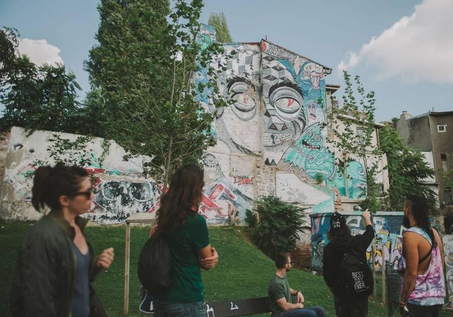 Bucharest Alternative Walking Tour - Murals, artists, and the stories behind the paint