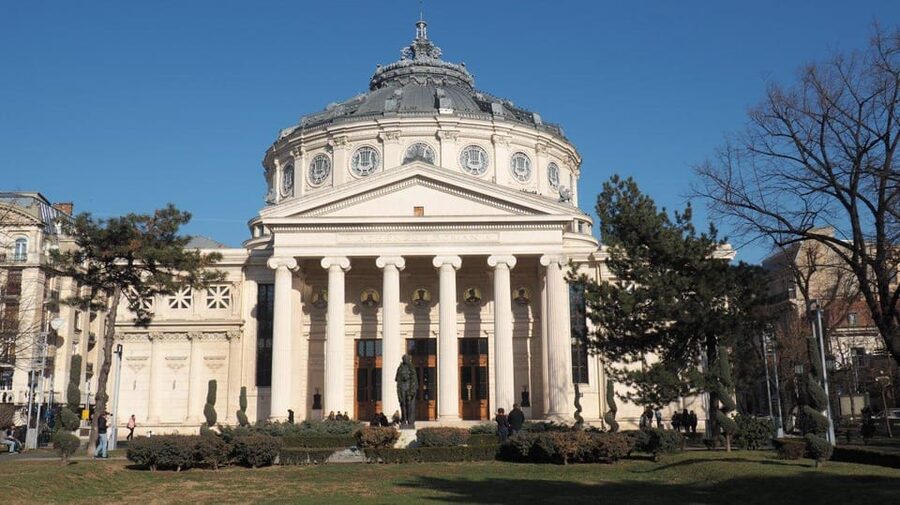 Bucharest city tour by car - Why a car is useful in Bucharest