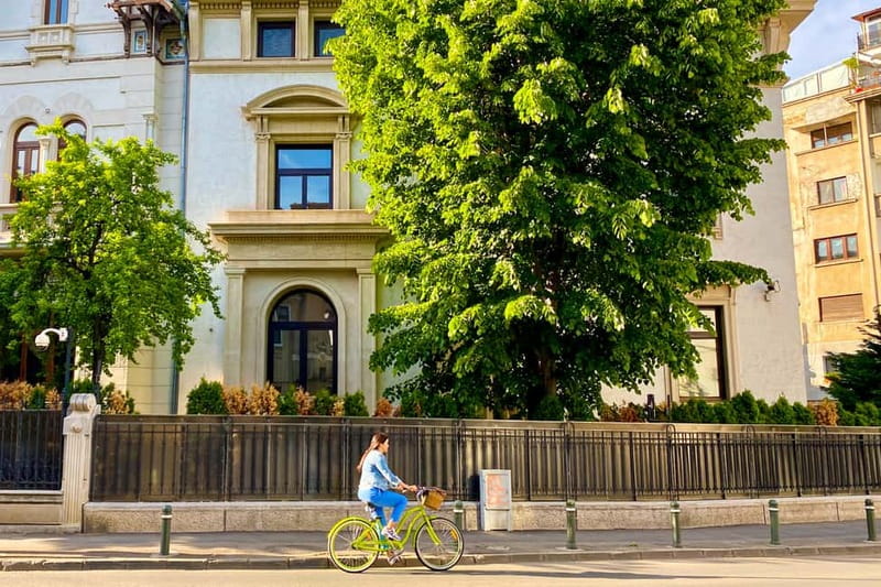Bucharest: Craft Beer Tour with Traditional Meal - How the three-hour pace works
