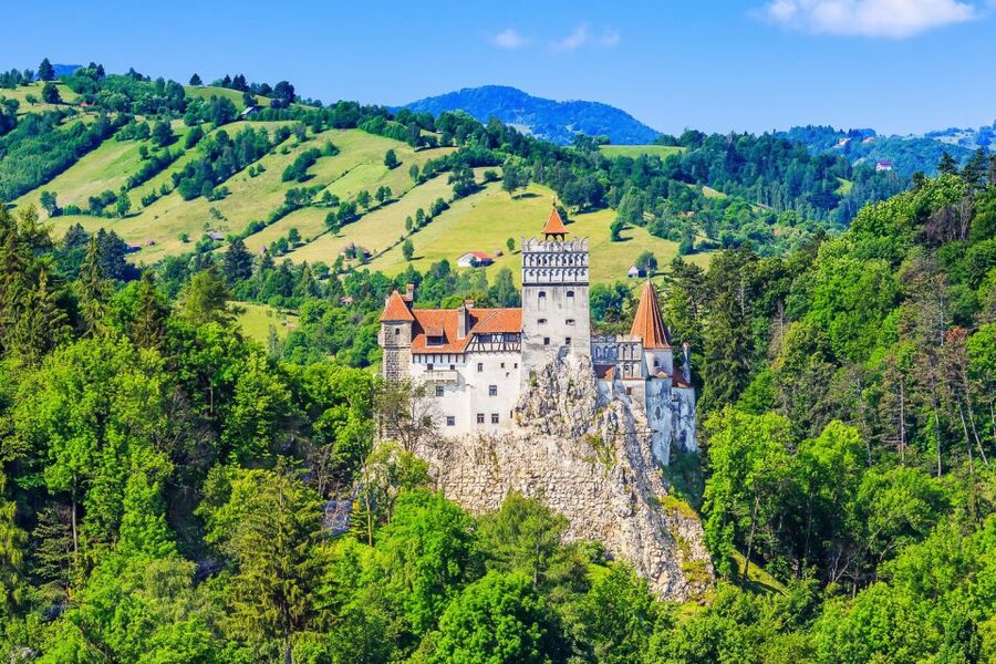 Bucharest: Day Trip to Dracula Castle, Peles Castle & Brașov - Brașov: the most relaxed hour and a half