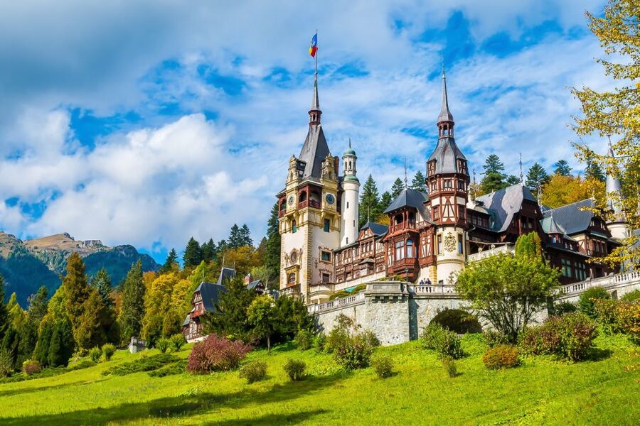 Bucharest: Day Trip to Dracula Castle, Peles Castle & Brașov - The three-hour return to Bucharest