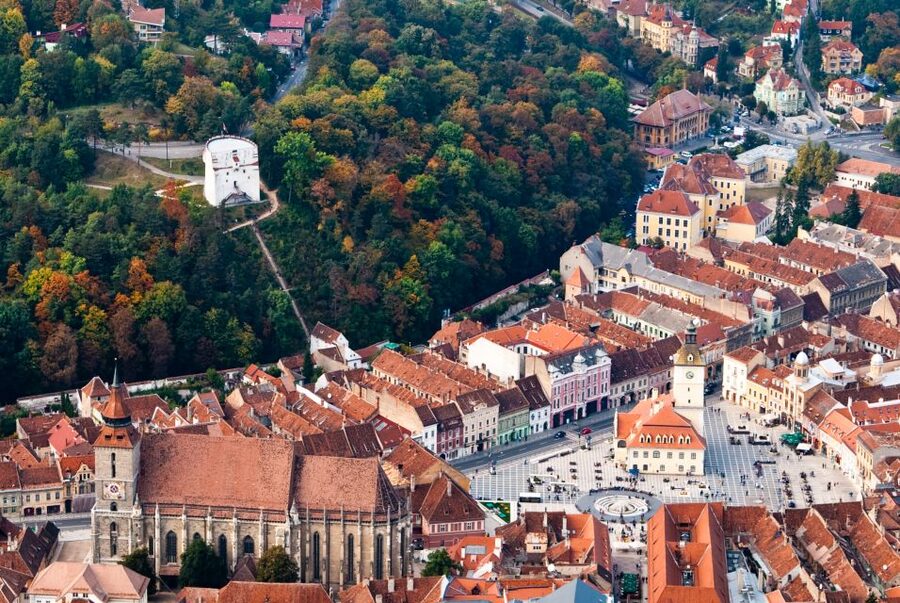 Bucharest: Dracula Castle, Peles Castle & Brasov Guided Tour - Peles Castle, Romania’s royal showpiece
