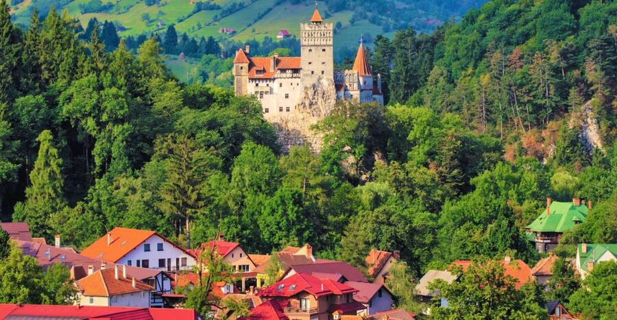 Bucharest: Dracula Castle, Peles Castle & Brasov Old Town - Peleș Castle in Sinaia
