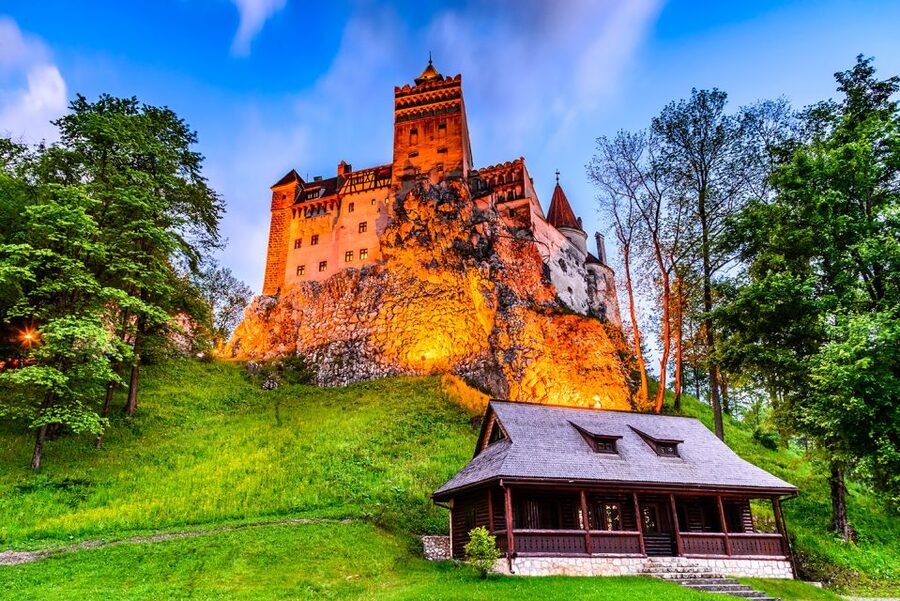 Bucharest: Dracula's Castle, Peles Castle, & Brasov Old Town - When Peleș is closed, the plan changes