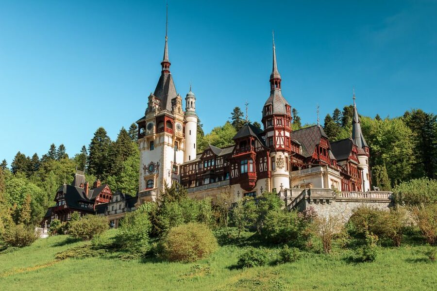 Bucharest: Dracula's Castle, Peles Castle, & Brasov Old Town - The guide matters on a 12-hour day