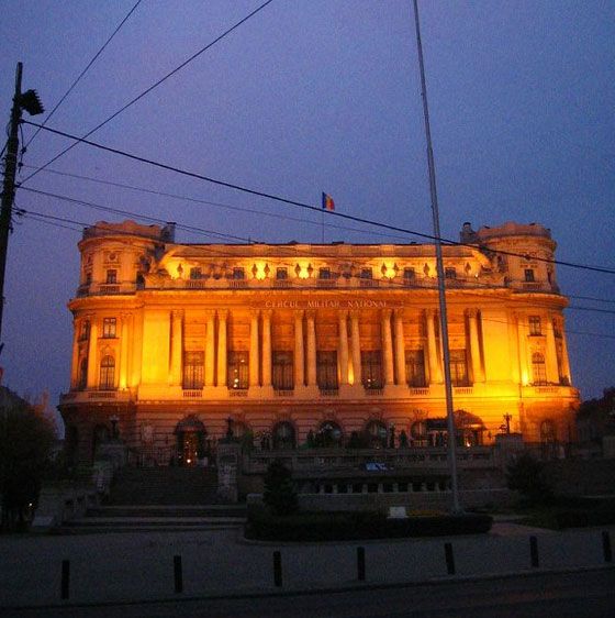 Bucharest Evening Tour and Traditional Dinner - Why an evening drive works well in Bucharest