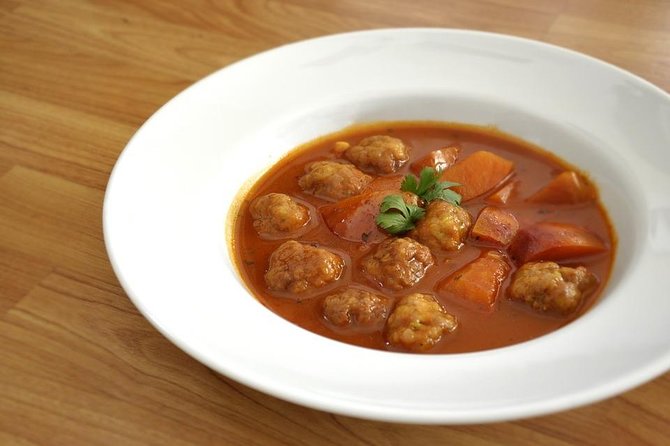 Bucharest Evening Tour and Traditional Dinner - 3 hours - Is $119.21 a fair price?