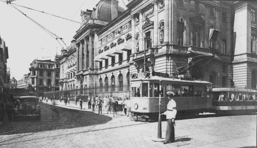 Bucharest: Half Day Bike Tour - What the $44 price delivers