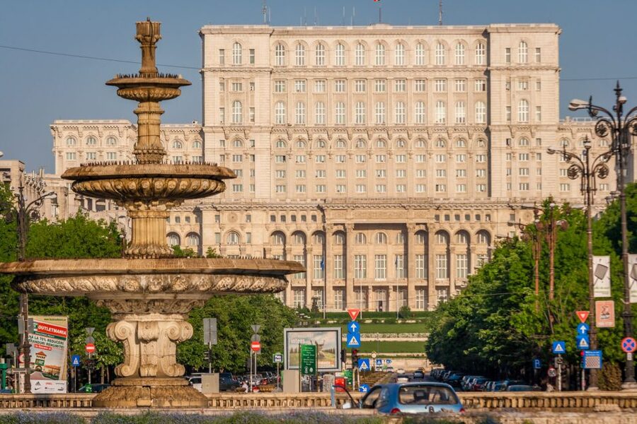 Bucharest: Half-Day Sightseeing Tour - Union Square and University Square