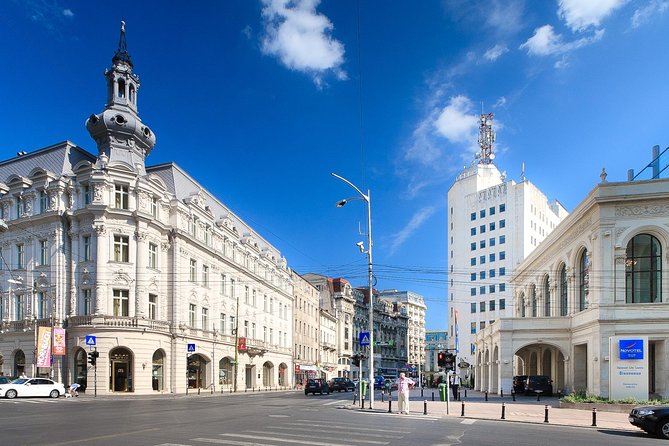 Bucharest Highlights Bike Tour - Hanul Gabroveni and the city behind the photographs