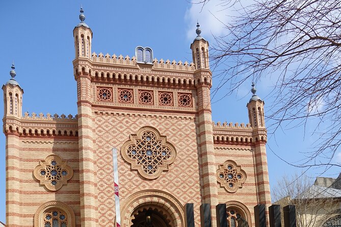 Bucharest Jewish Heritage Private Walking Tour - The Jewish Museum: A Strong First Stop