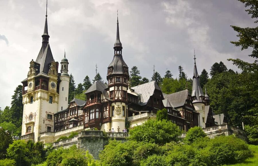 Bucharest: Peles Castle, Bran Castle & Brașov Day Tour - Peleș Castle and the royal summer residence