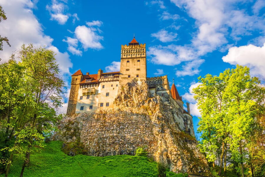 Bucharest: Peles & Dracula's Castle and Brasov Full-Day Trip - Key points to know before booking