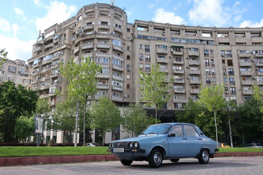 Bucharest: Private Communist Tour in a Romanian Vintage Car - What the guide adds to the buildings