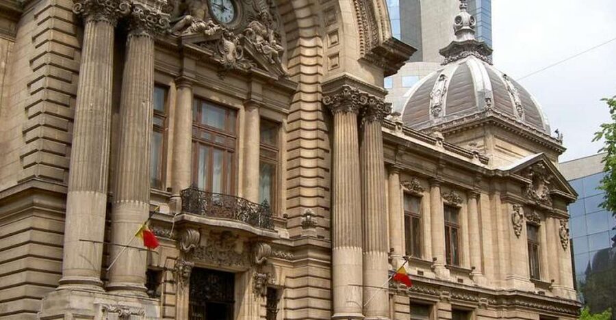 Bucharest Sightseeing Tour - The Metropolitan Church and Romanian Orthodox art