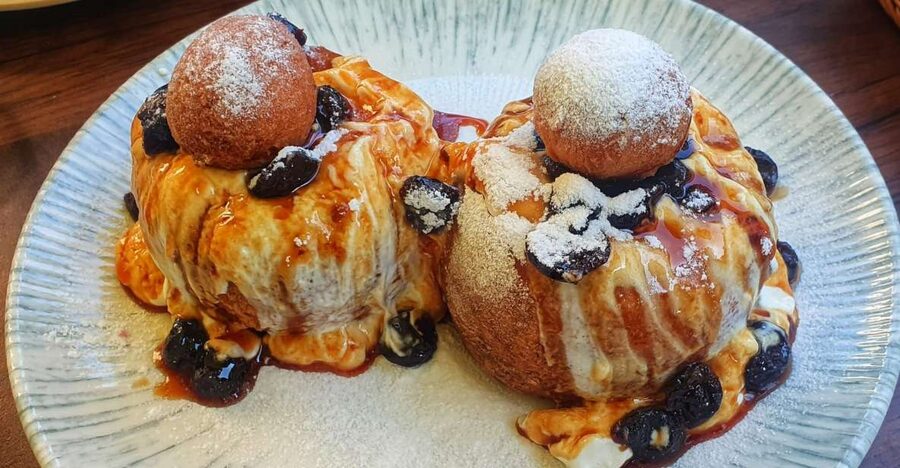 Bucharest: Sweet Delights History and Desserts Walking Tour - Capsa Pastry and the taste of the past