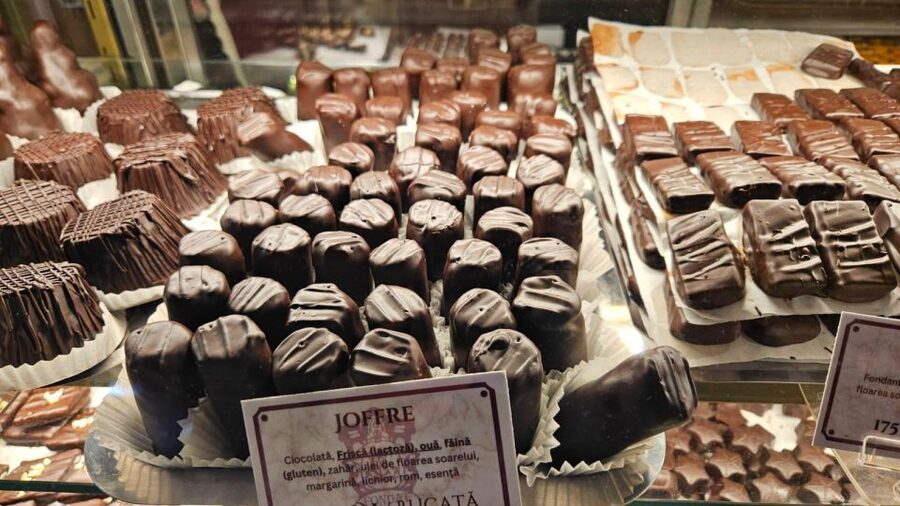 Bucharest: Sweet Delights History and Desserts Walking Tour - Old Town stories and the final papanasi