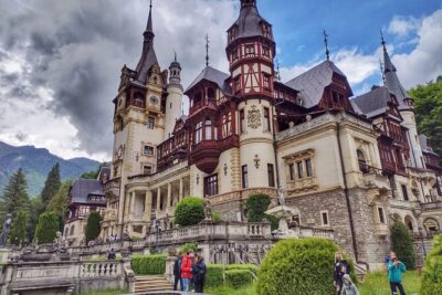 Bucovina Painted Monasteries & Transylvania Tour: 4-Day Private