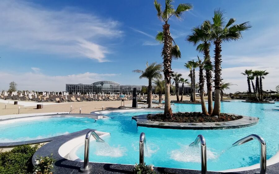 Bucuresti: Therme Bucharest Evening Entry Ticket & Transfer - What this evening at Therme Bucharest is really like