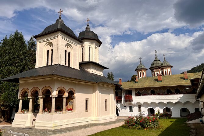 Castles Tours from Brasov - Bran Castle: legends, stairs, and a famous name