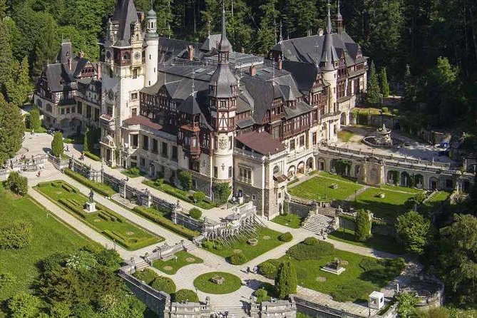 Dracula and Peles Castles Premium Tour with Hotel pick-up - Guides can shape the entire day