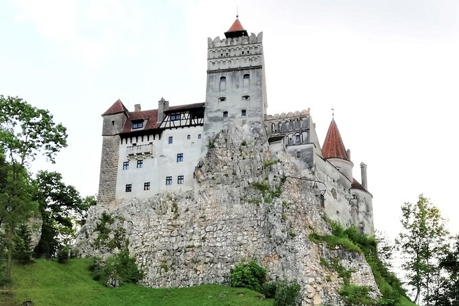 Dracula Castle, Peles and Transylvania, Premium Private Tour - Premium transport and the reality of the road