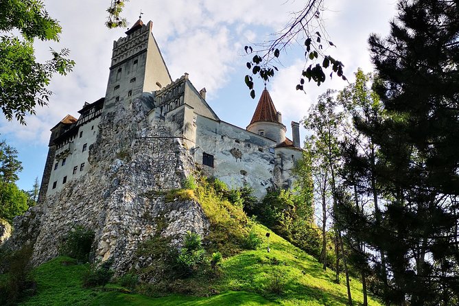 Dracula Private Tour - Leaving Bucharest for Peles Castle