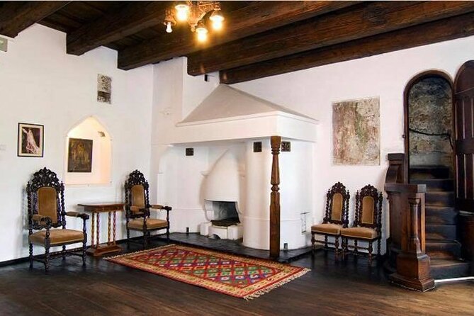 Dracula's Castle - Private Tour with Peleș Castle and Brașov city - Timing, food, and money to plan for
