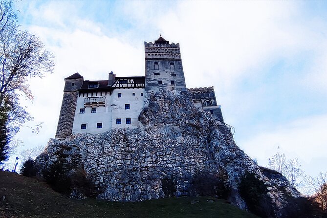 Dracula's Castle - Private Tour with Peleș Castle and Brașov city - Peleș Castle and the Romanian royal setting