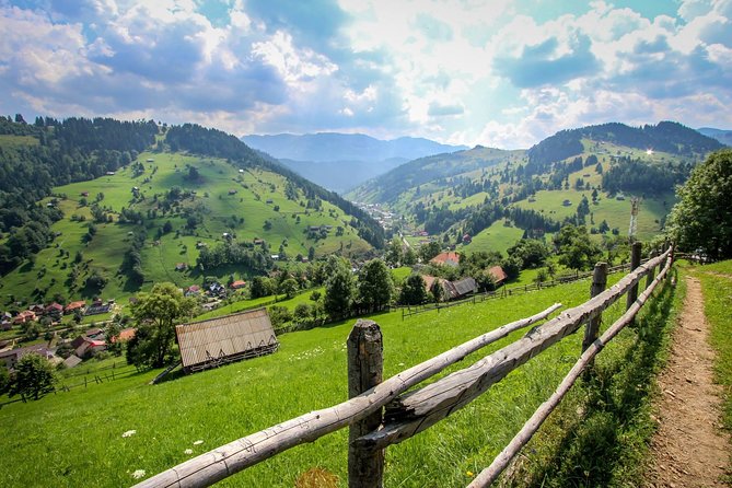 Excursión en Moeciu de Sus (recomendado para familias) con guía español nativo. - Starting at the Ranger Chalet in Moieciu de Sus