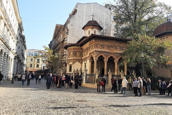 Explore Bucharest Step by Step With A Local Guide - What the guide adds to a low-cost walk