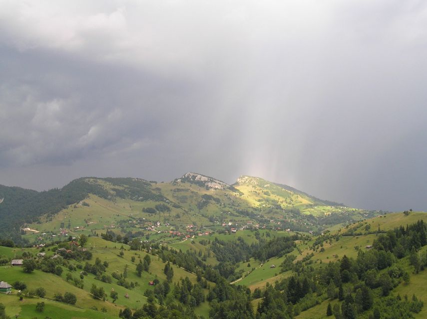 From Brasov: Romanian Mountain Villages Day Tour - Optional views of Bran Castle