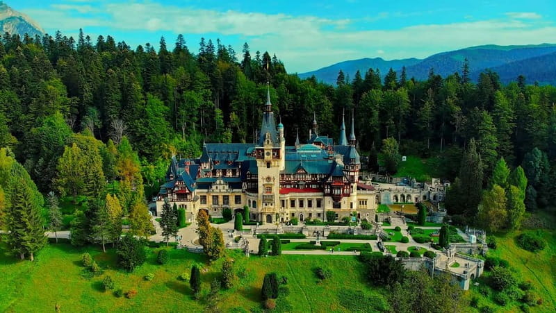 From Bucharest: Bran, Peles Castle & Brasov Private Day Tour - Peleș Castle: Romania’s royal showpiece