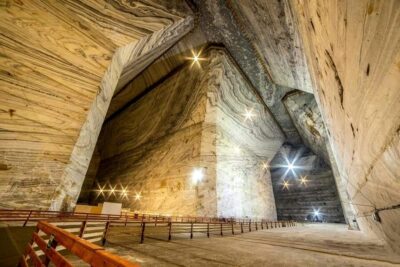 Private Tour Salina Slanic: Salt Palace