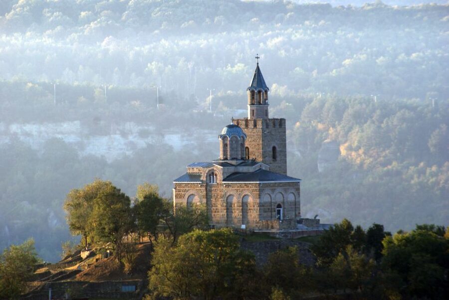 From Bucharest: Small Group Day Trip to Medieval Bulgaria - Transport, Guides, and Group Rhythm